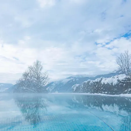 Hideaway With A Fantastic View *